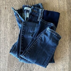 Good American Good Mama dark wash Jean maternity fits amazing pregnancy pant